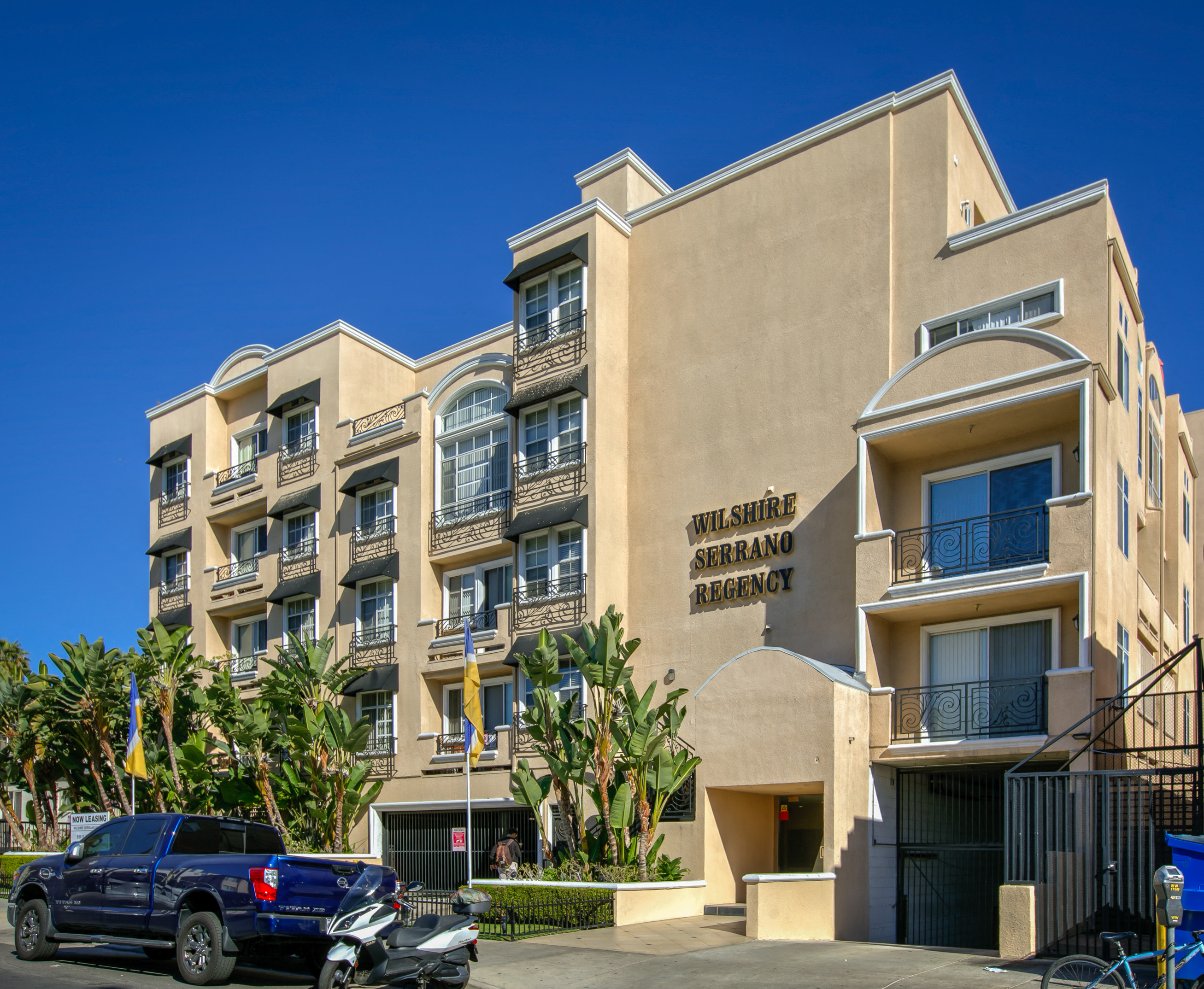 Apartment Building in Los Angeles